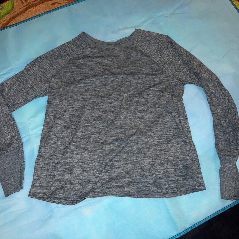 Soft and stretchy workout top